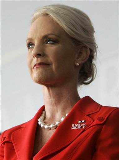 http://www.huffingtonpost.com/huff-wires/20080416/tv-the-view-cindy-mccain/images/b579de49-8786-4cbe-ab4c-704368a7851d.jpg